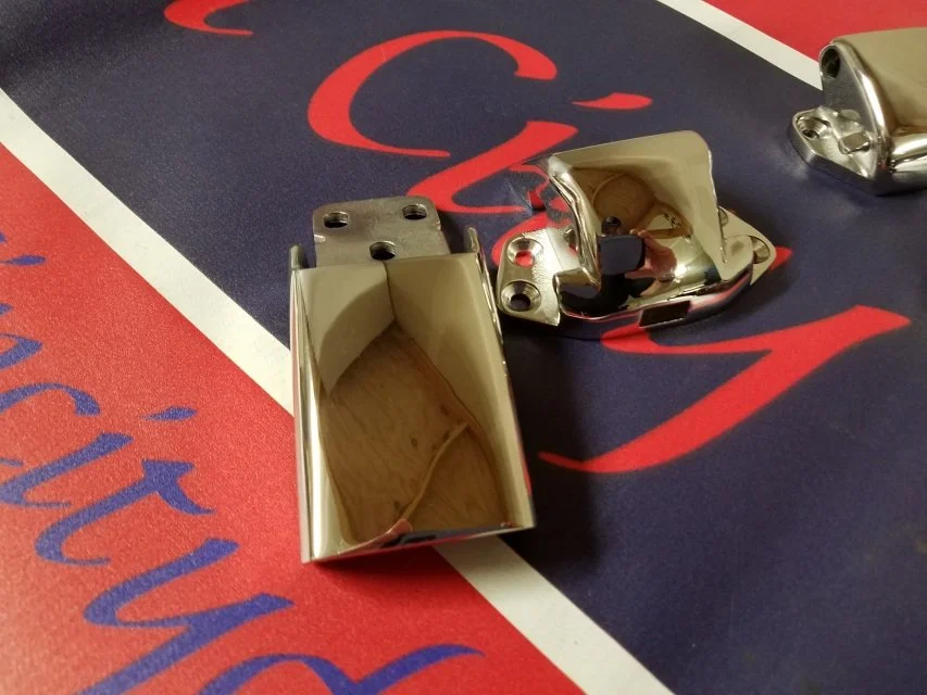 Datsun Roadster late soft or hard top latches — Sin City Datsuns